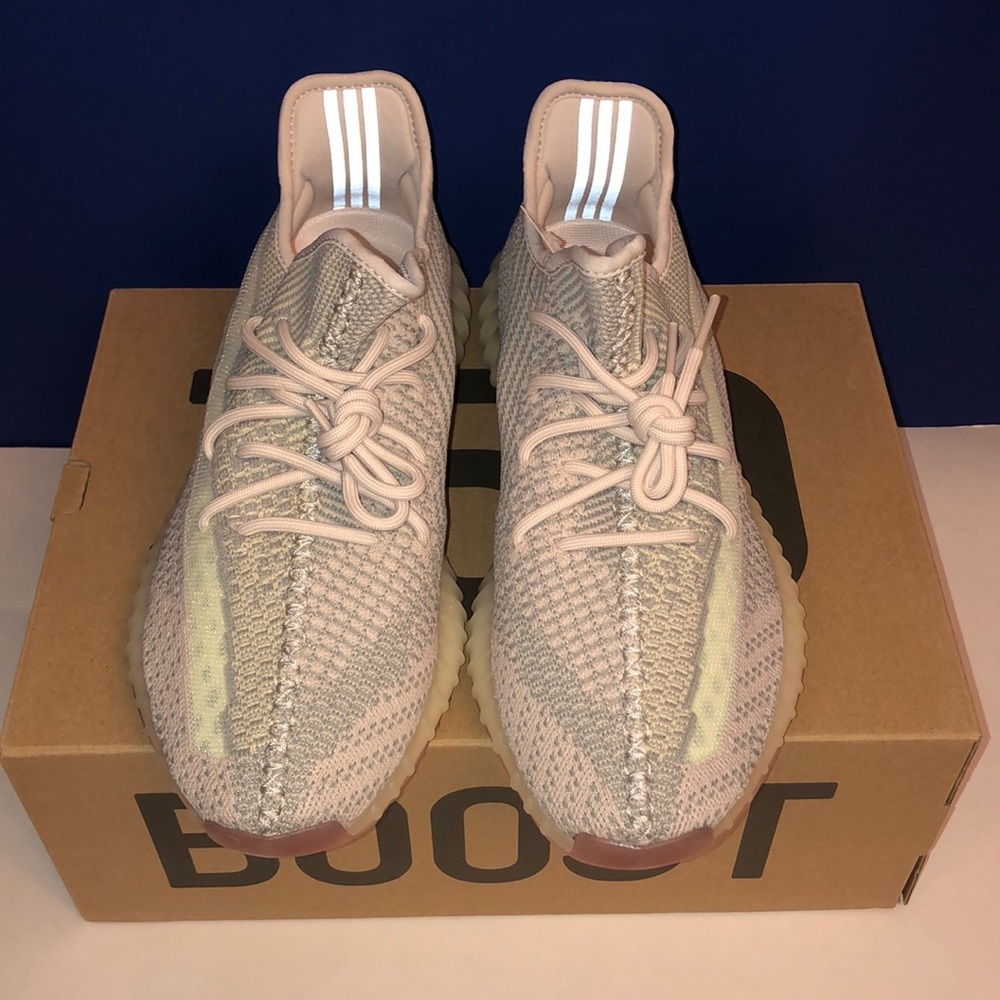 ✨🎉HPx2🎉NIB Yeezy Boost 350 V2 “Citrin” - Picture 4 of 8